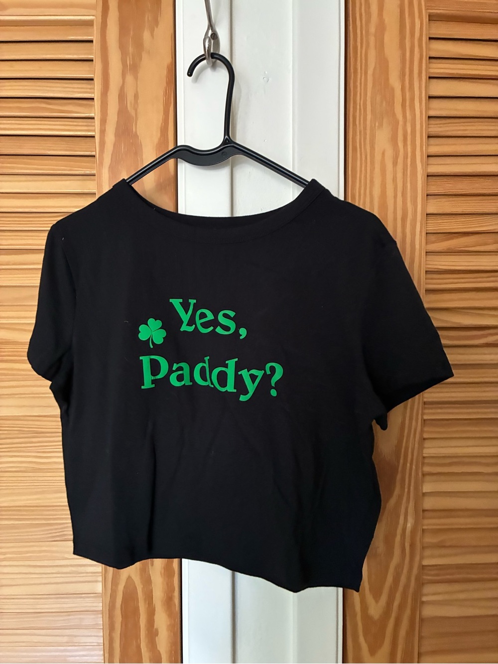 Black womens Tee with Green 'Yes, Paddy?' Shamrock Graphic size xl cropped